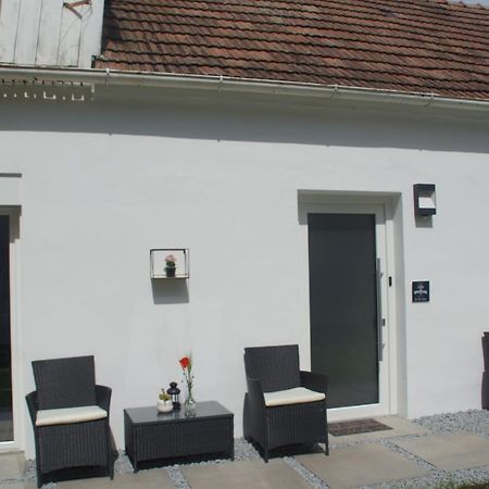 Kirschbluetenappartements Breitenbrunn am Neusiedler See Esterno foto